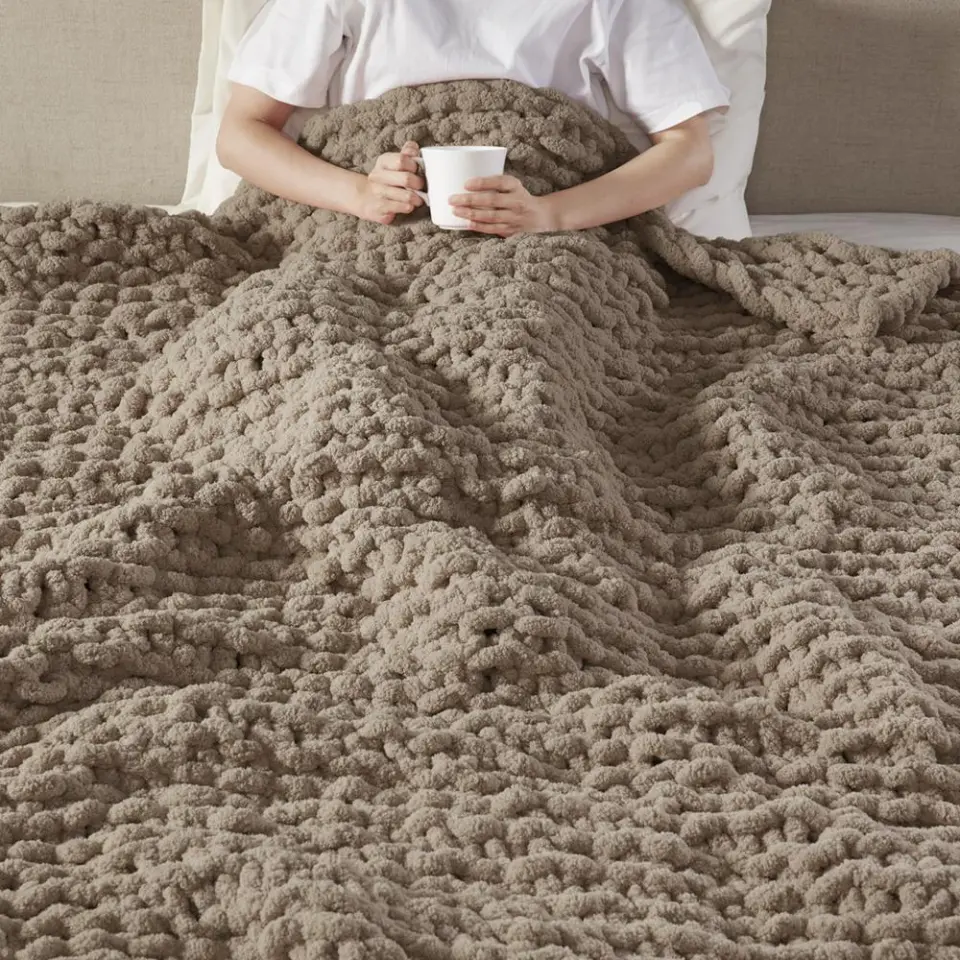 Madison Park Chenille Chunky Handcrafted Knit Throw thumbnail 8