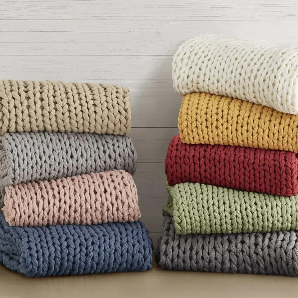 Double-Knit Chunky Reversible Handmade Bed Throw thumbnail 6