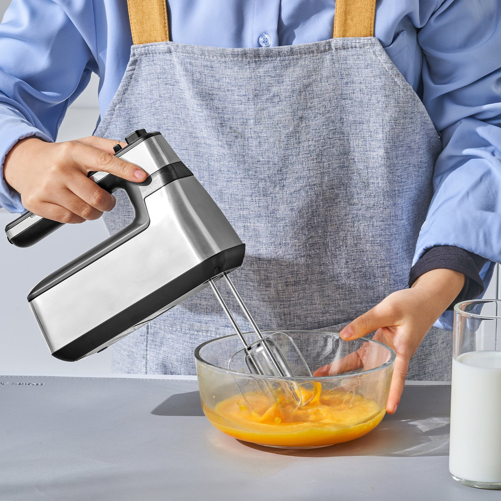 Cordless Electric Hand Mixer, Continuously Variable Electric Handheld Mixer