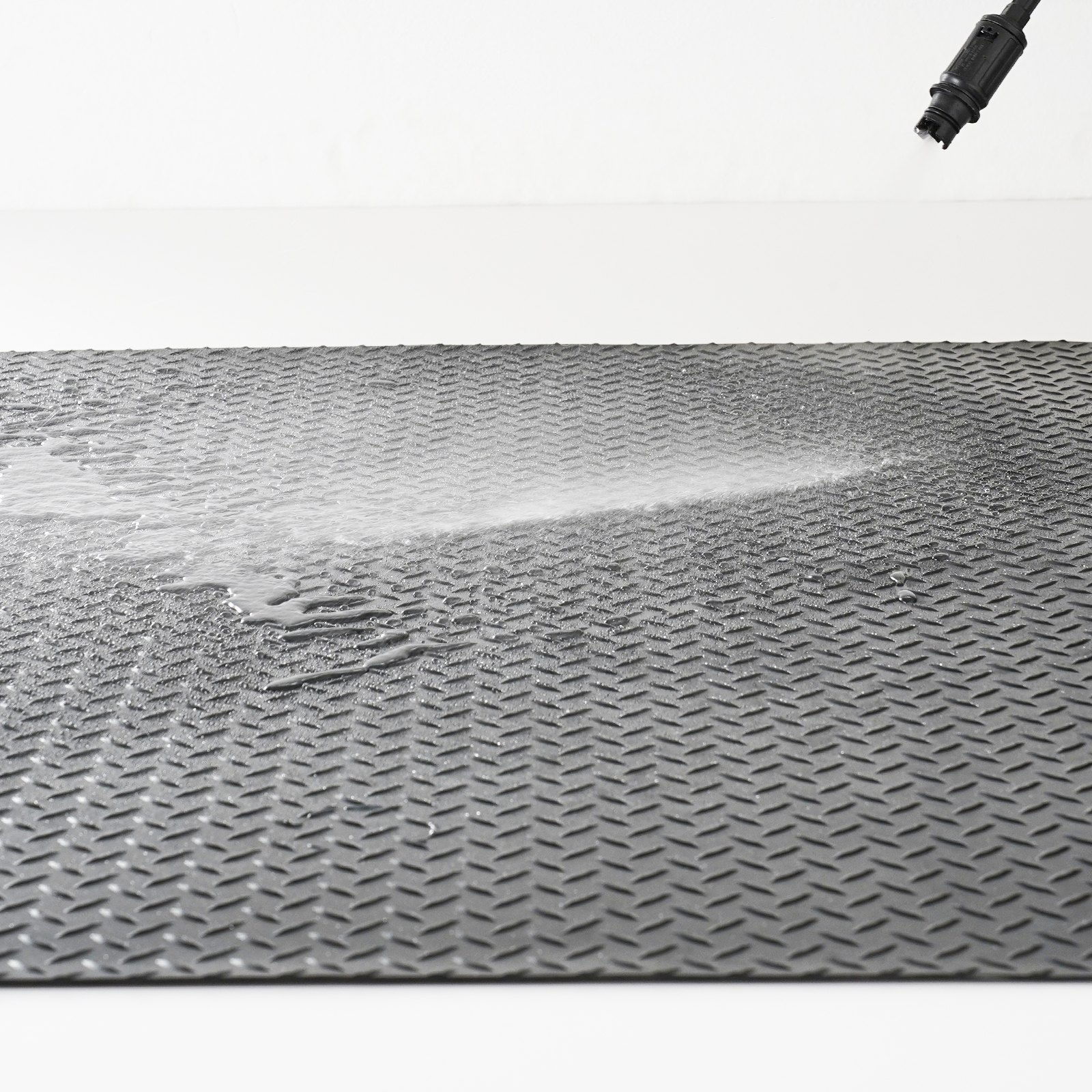 Diamond-Plate Rubber Flooring Roll, 3mm x 4ft x 10ft - Durable SBR Rubber Mat fo - Picture 9 of 10