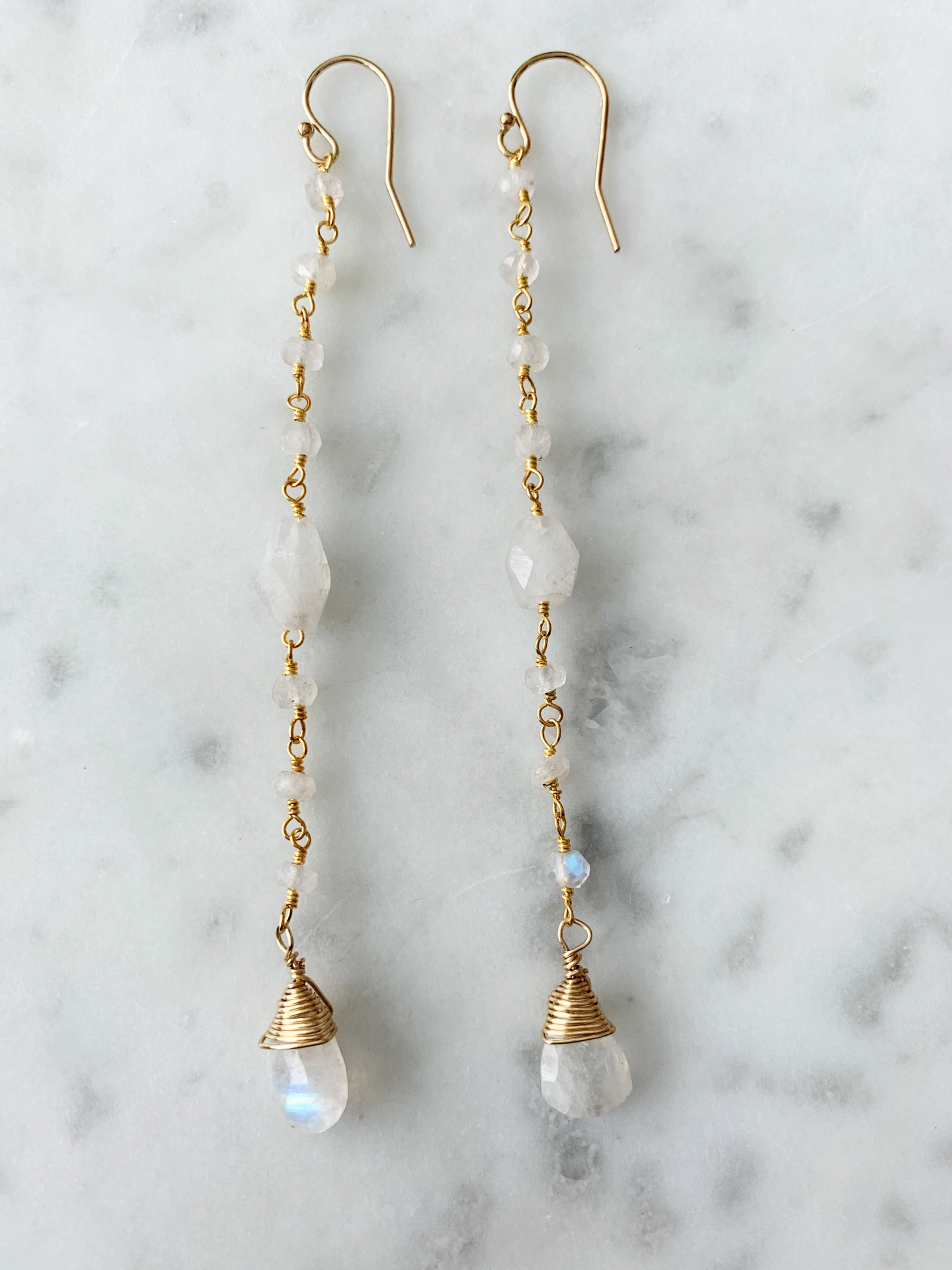 Nugget Moonstone Long Chain Earring with Moonstone Drop - Bild 1 von 1