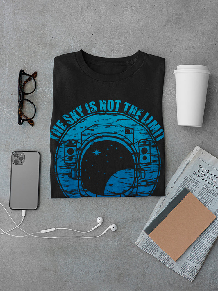 Space NASA Grunge The Sky Is Not The Limit Astronaut Graphic Men's T-shirt - Foto 3 di 10